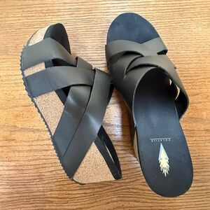 $60 Volatile black leather cork wedges size 8